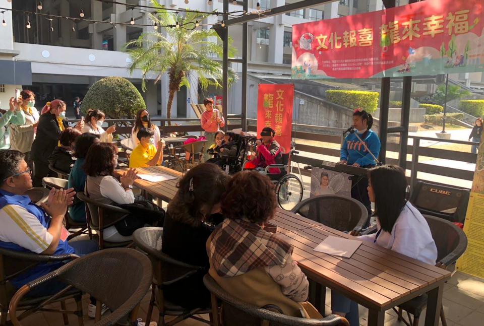 民生醫院附設飛象家園攜手4單位 合辦文化報喜、龍來幸福賀年活動