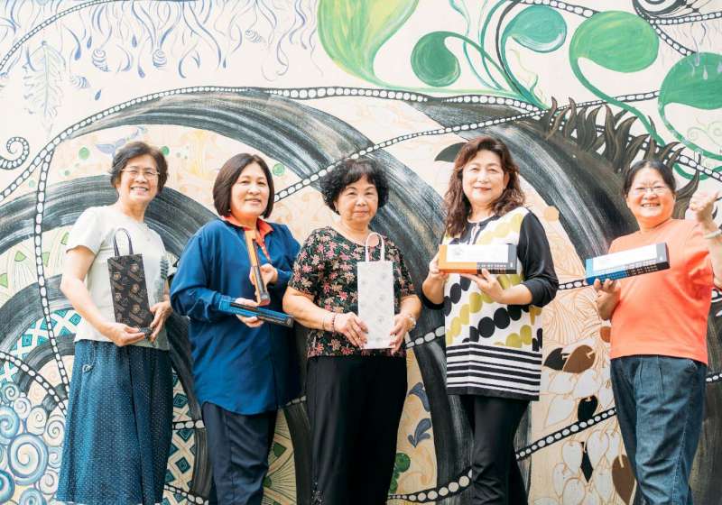文化局媒合青年設計師走訪6社區 費時一年產出品牌伴手禮樹立跨域合作典範