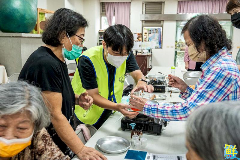 嘉藥USR團隊舉辦丹參手作活動 攜手居民開創社區新價值
