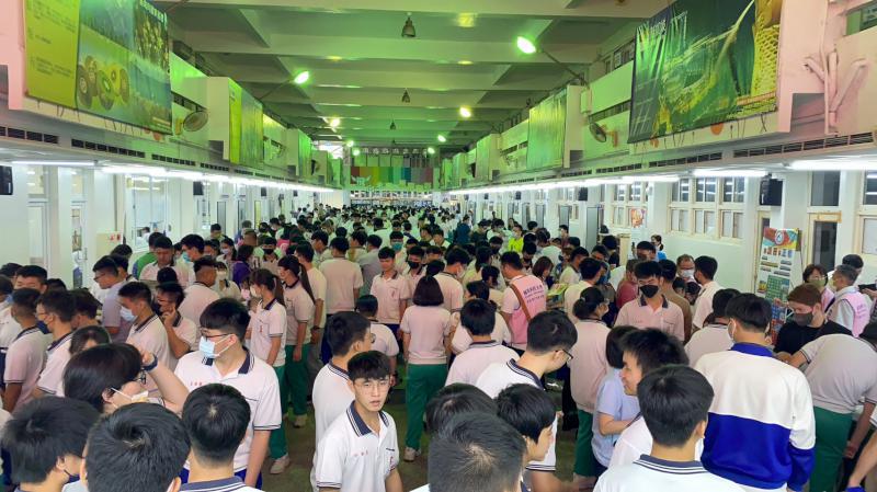 高英工商升學暨就業博覽會 邀集45個單位招募300名新血