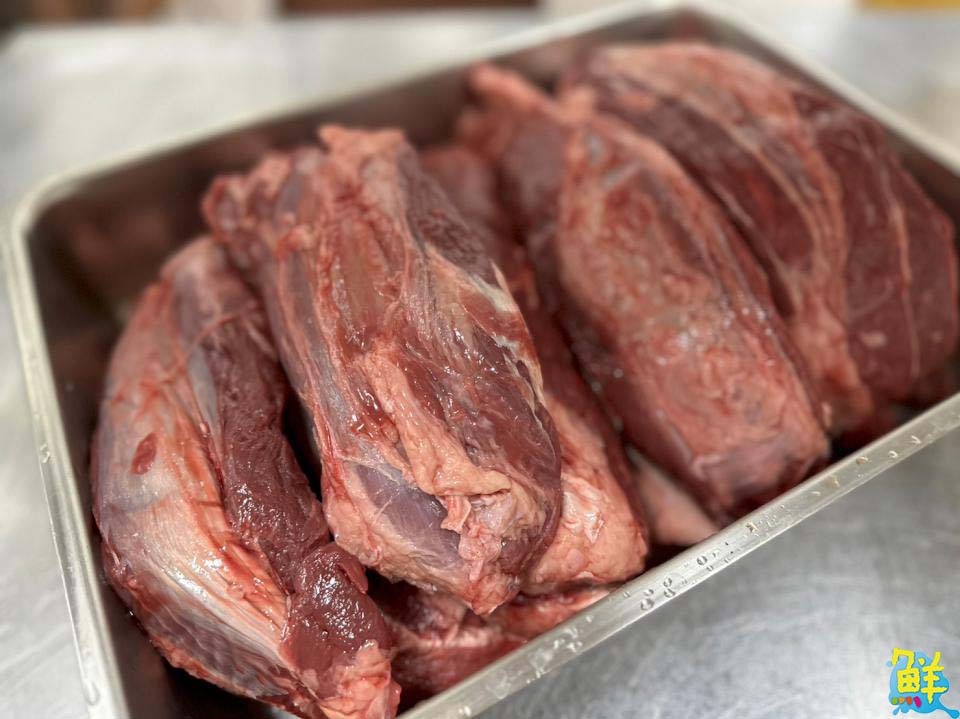 來碗暖心牛肉麵吧!新興區必吃 做牛吃麵 超濃郁香麻湯頭一吃就上癮