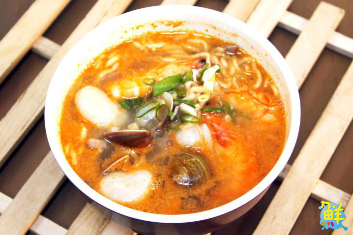 仁武必訪!學子們念念不忘的好味道 森森 炒飯•鍋燒麵