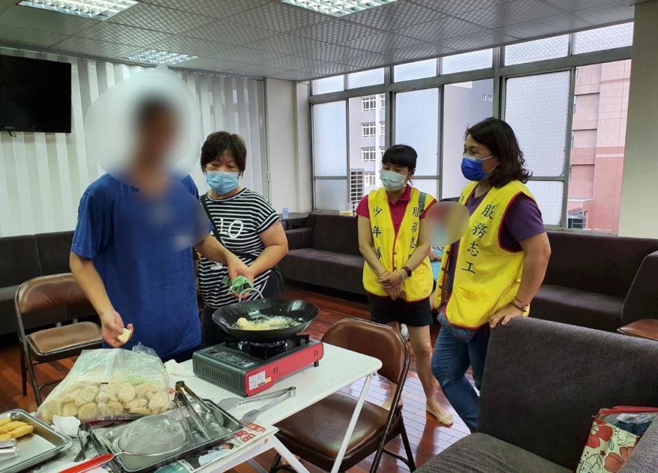 高市少年誤交損友翹課離家 少輔會激勵習藝考照覓得工作