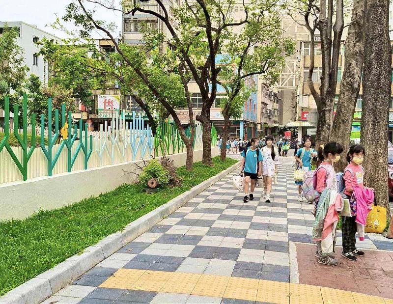 正興國小通學步道導入美感教育呼應綠帶 榮膺2204城市工程金質獎