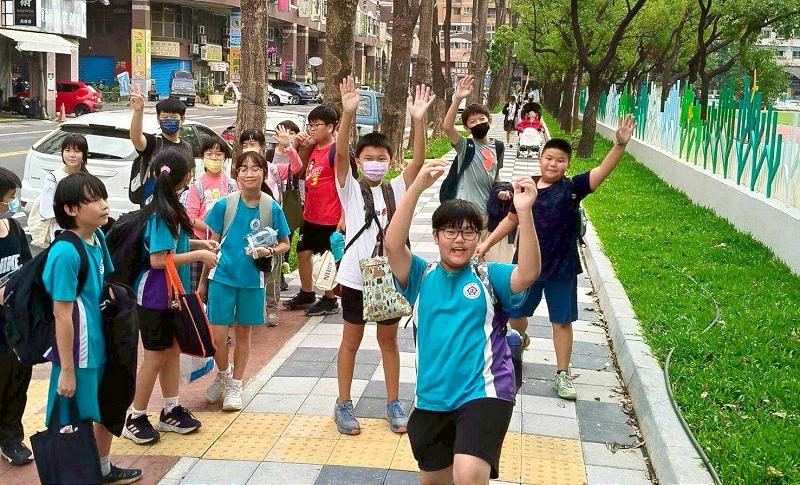 正興國小通學步道導入美感教育呼應綠帶 榮膺2204城市工程金質獎