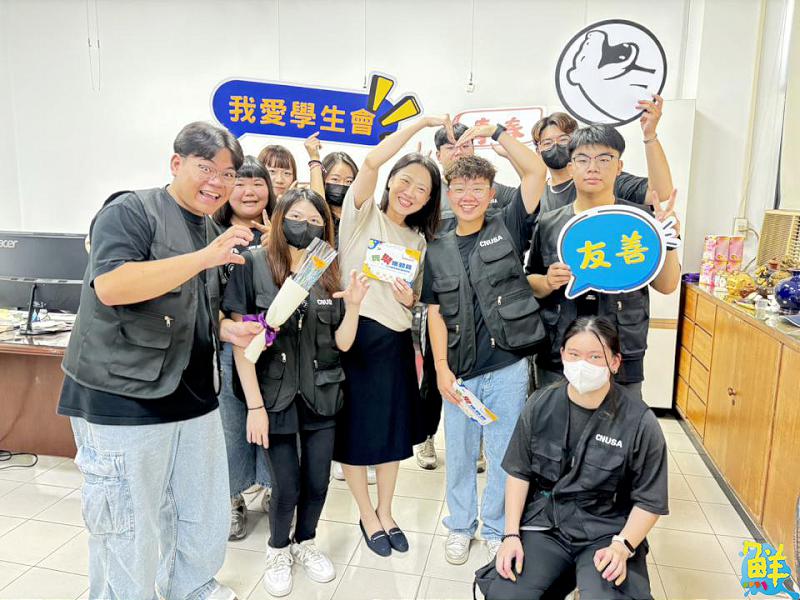 嘉藥學務處攜手學生會及學生議會慶祝教師節 向教師獻上誠摯感恩