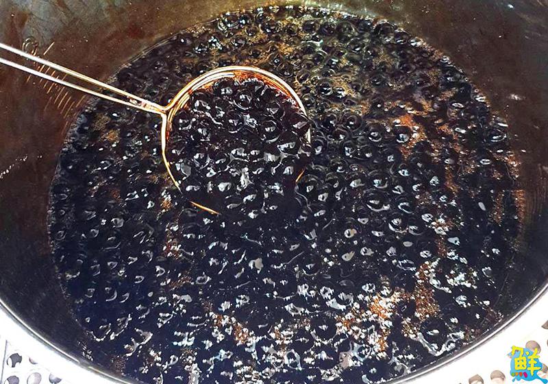 握在手中的小幸福 小茶齋 琥珀般的黑糖岩漿珍珠 媽咪也瘋狂!