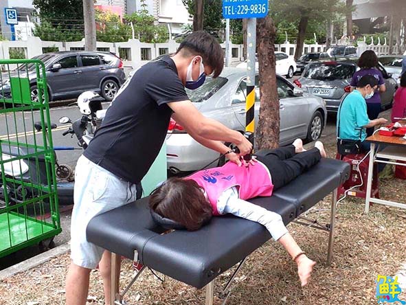 穩紮穩打每一步宜康徒手調理中心郭哲宇小宇老師 成為您背後的穩固靠山 健康的好朋友