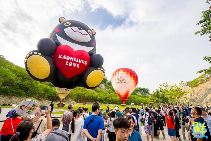 「2025高雄愛.月熱氣球」月世界圓滿落幕 雙十連假愛河接續浪漫登場