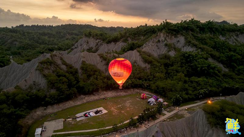 「2025高雄愛.月熱氣球」月世界圓滿落幕 雙十連假愛河接續浪漫登場