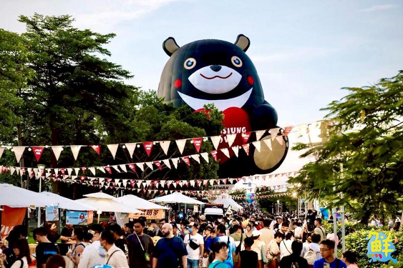 「2025高雄愛.月熱氣球」月世界圓滿落幕 雙十連假愛河接續浪漫登場