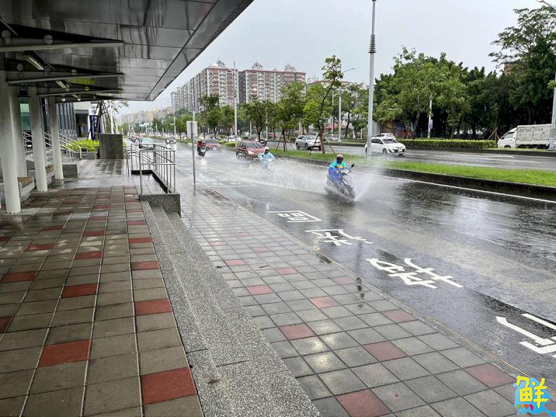 告別淹水!臺鐵左營舊城站前側溝整建動工 預計年底完工