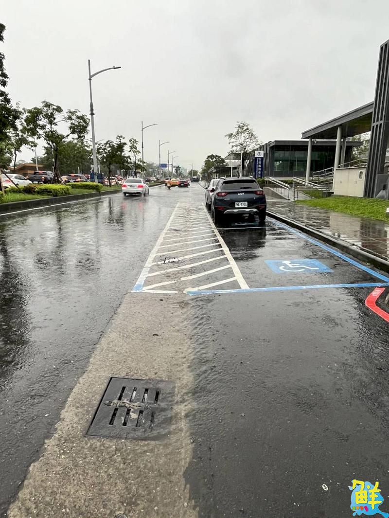 告別淹水!臺鐵左營舊城站前側溝整建動工 預計年底完工