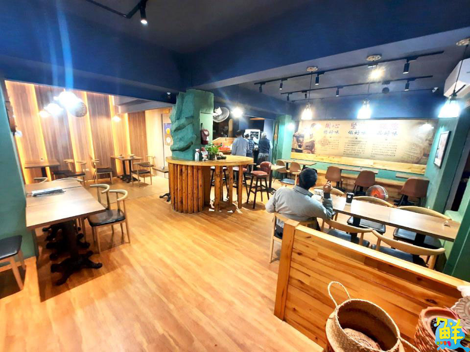 正港ㄟ古早味 龍好味土魠魚焿 高雄人尚愛這味再三回味ㄟ在地小吃