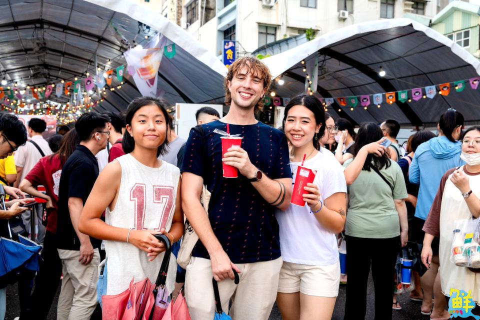「2025高雄奶茶節」評鑑大賞得獎店家出爐!熱氣球、鹹酥雞嘉年華、咖啡節活動接力登場