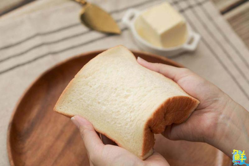 一日之計在於晨!高質感生土司7-11領先販售 極致柔軟的綿密口感