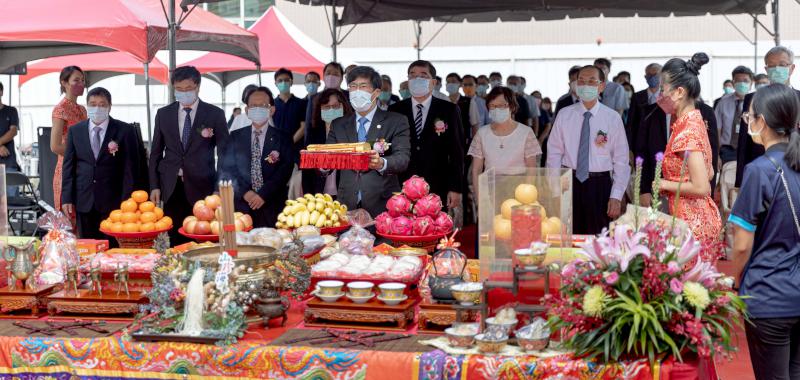 高醫大國際學生宿舍興建工程動土 預計115年2月完工提供996床位