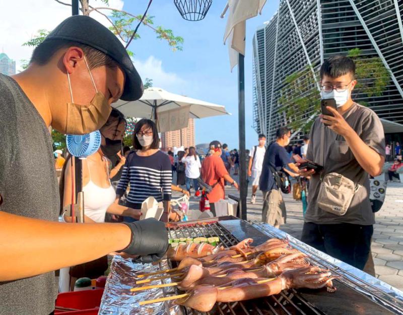 高流2023真愛秀藍寶石大歌廳回憶售票亭歡迎打卡 喜相逢海派商展市集邀婆媽同樂