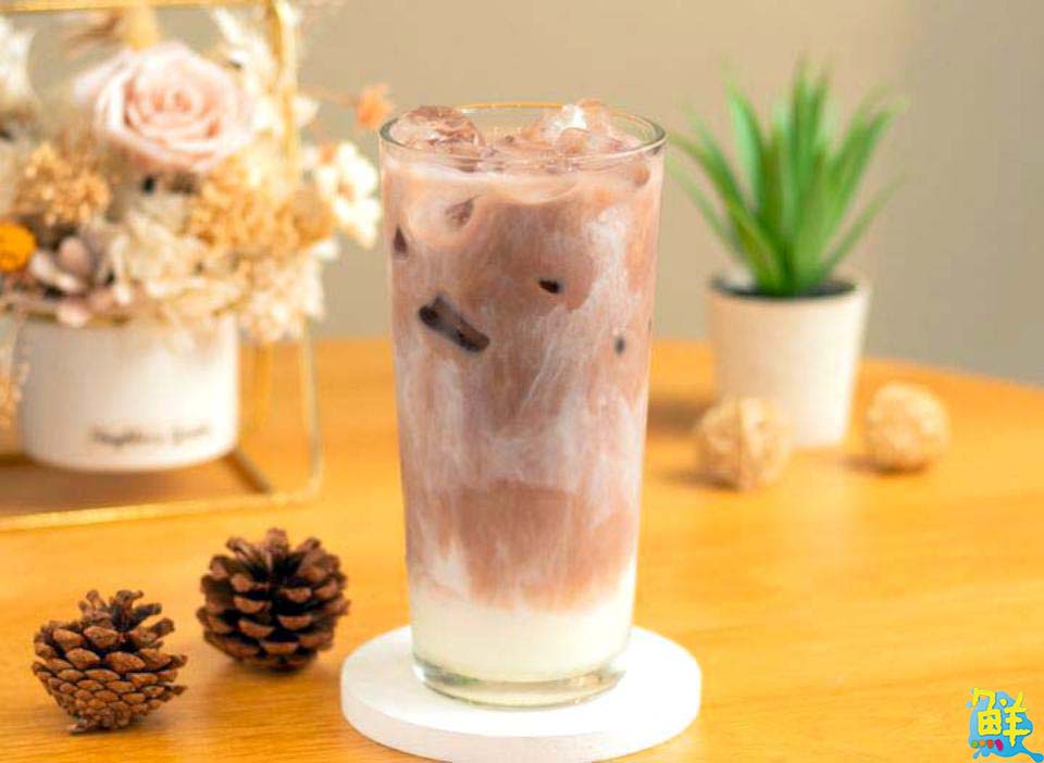 巨蛋商圈人氣飲品 MOMOSO 巨蛋店 毛毛手魅力無法擋