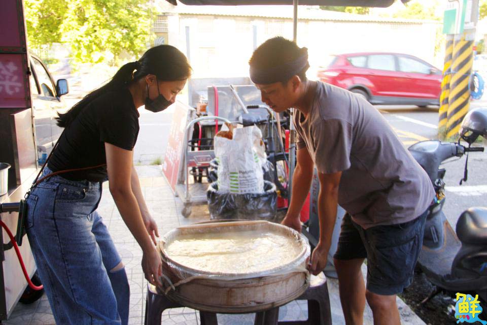 恰恰好ㄟ好滋味 古早味銅板美食 葉家菜頭粿‧粉漿蛋餅