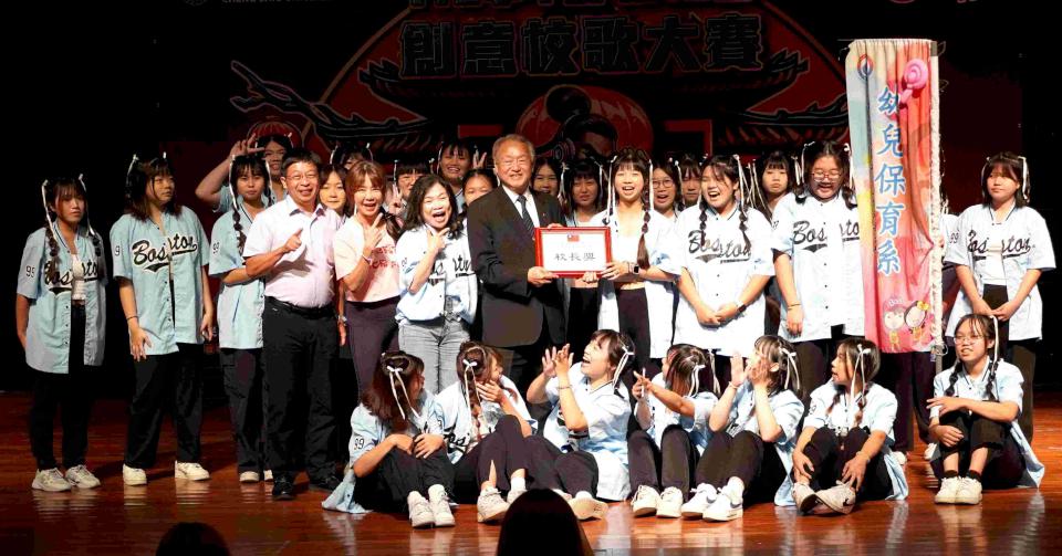 正修科大59週年校慶系列活動「超越自我」演唱會 創意校歌比賽、彩妝走秀接力