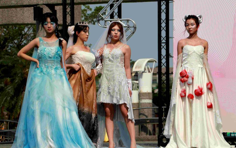 正修科大59週年校慶系列活動「超越自我」演唱會 創意校歌比賽、彩妝走秀接力