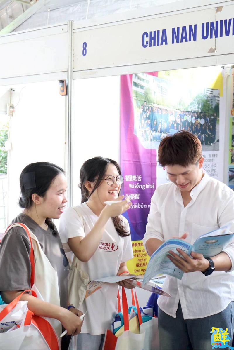 嘉藥參與越南「招生諮詢日」展現台灣高等教育亮點