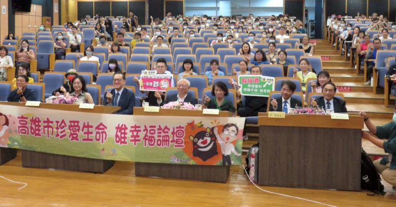 高市警局攜手衛生局前進凱旋醫院 宣導最新詐騙手法籲通報查證