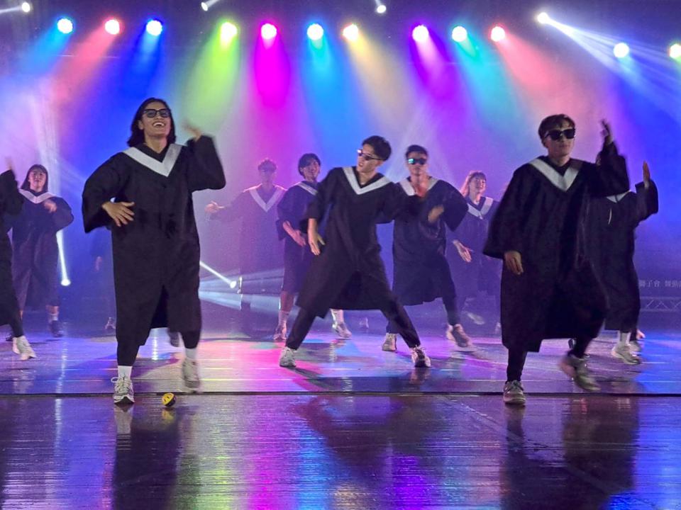 高師大體育系攜手運產原民專班合辦113級體育表演會 結合聲光創意展多元運動