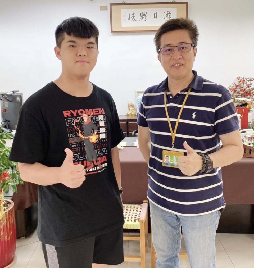 高市六龜高中翼友福領先全校錄取台大社會系 全市唯四獲頒總統教育獎