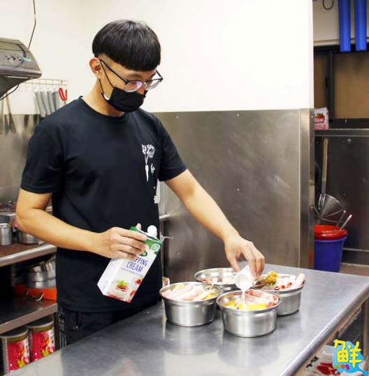 夜貓族首選! 新上海臭臭鍋‧鼎力店‧益群店 物美價廉鍋鍋滿意