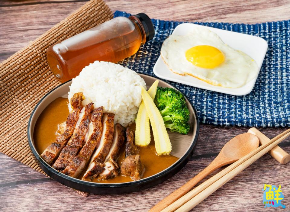 楠梓必吃!黃金比例濃郁咖哩 慢‧食咖哩 用心熬煮震撼味蕾