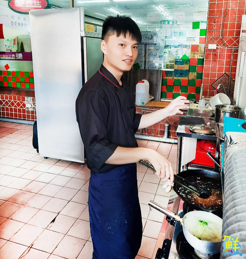 楠梓必吃!黃金比例濃郁咖哩 慢‧食咖哩 用心熬煮震撼味蕾