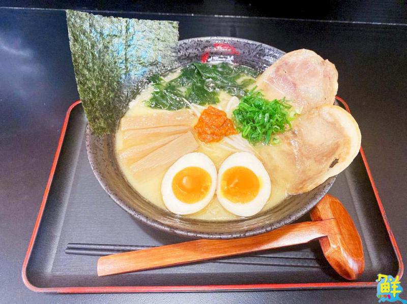 超人氣圈粉無數!鶴月亭 極道製麺所 鶏白湯拉麺専門店 品嚐極致道地日式風味