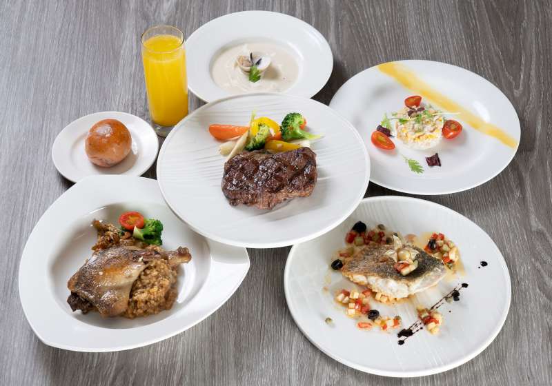 高雄義大天悅飯店心心相悅住房專案 近距離賞摩天輪內用雙人套餐