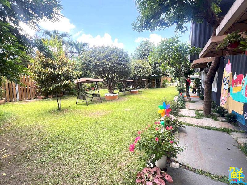 鳥松庭園咖啡廳巷左轉 親子‧閨密.萌寵的最愛