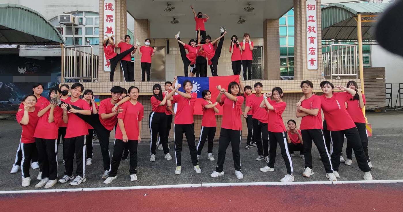 樹德家商教官室發起中華民國生日快樂活動 學生創意設計喜迎國慶