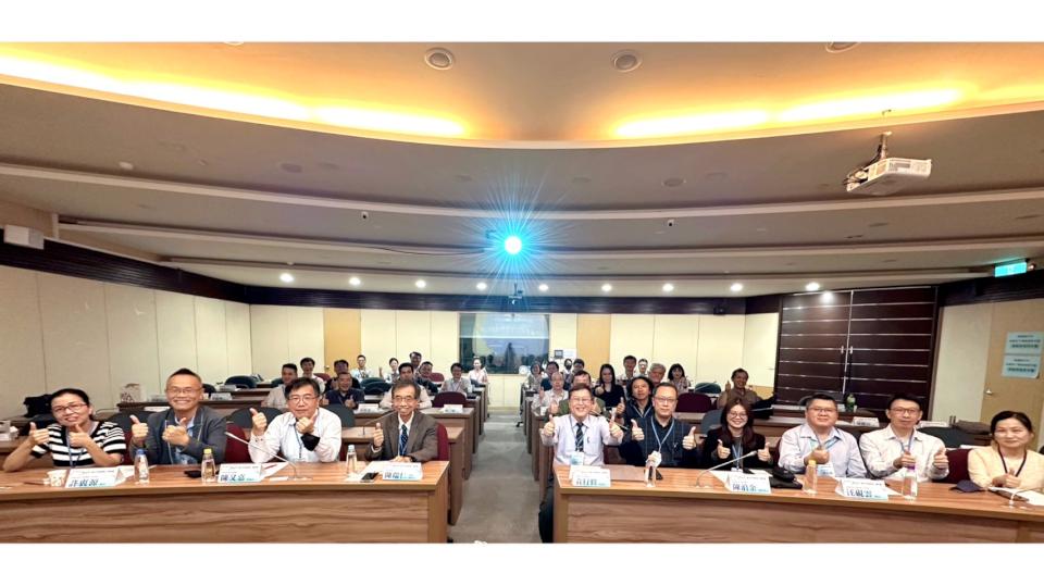 高醫、屏科大合推研究計畫成果發表媒合會 11組補助團隊產出20篇期刊論文