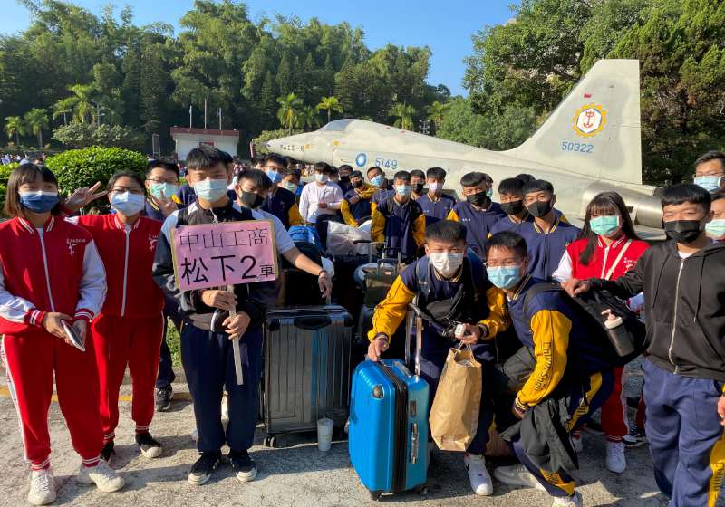 教育部產攜合作計畫2.0每月獎勵建教生5000元 中山工商成立產攜專班逾10年