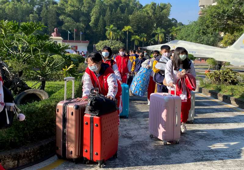 教育部產攜合作計畫2.0每月獎勵建教生5000元 中山工商成立產攜專班逾10年