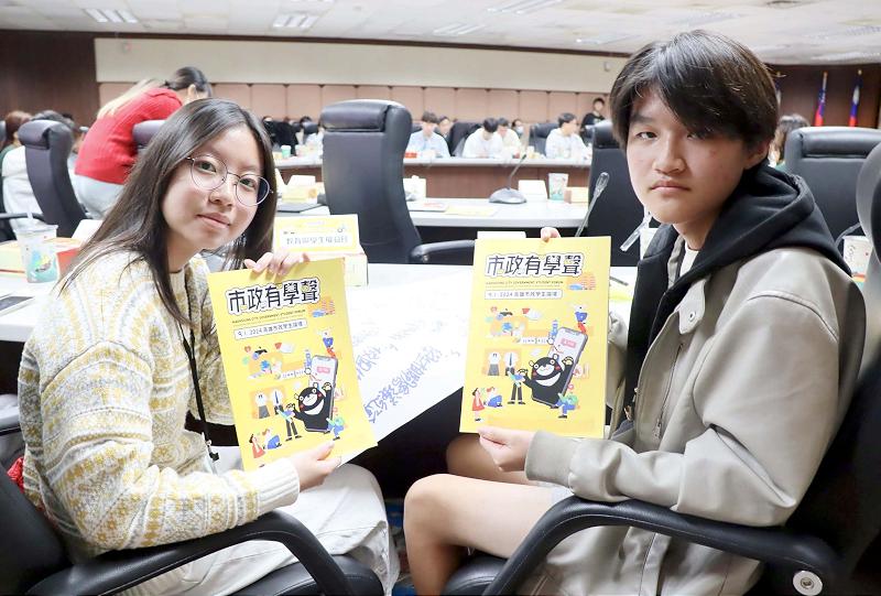 教育局與高雄學生民主聯盟合辦高雄市政學生論壇 陳其邁勉積極參與主動發聲