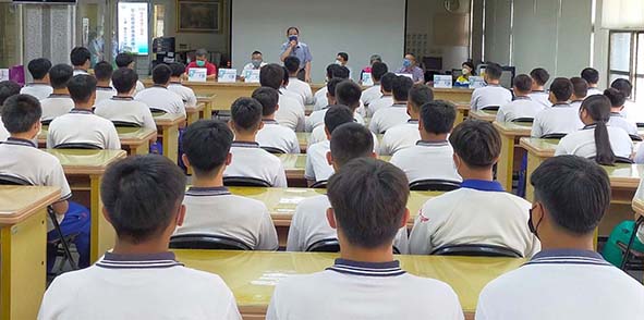 高英工商攜手輔英科大、建教合作企業 邀大發、和發進駐廠商聯合徵才