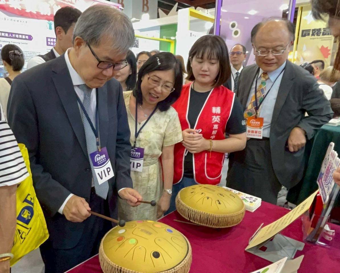 2025年第二屆高齡健康產業博覽會台北舉行 輔英科大參展銀齡行動站等開放體驗