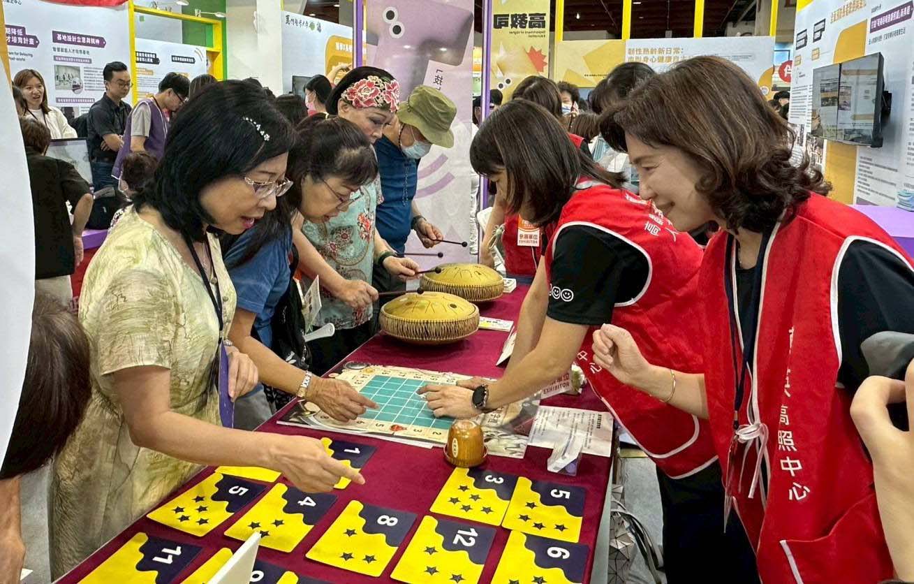 2025年第二屆高齡健康產業博覽會台北舉行 輔英科大參展銀齡行動站等開放體驗
