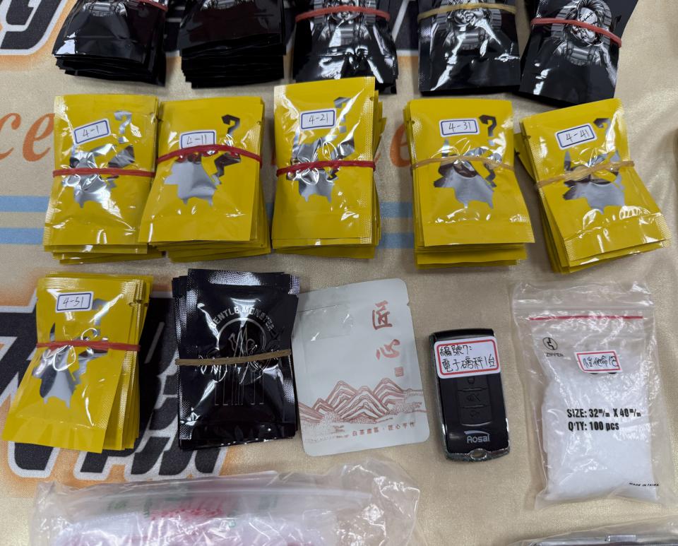 代練網路遊戲通訊軟體販毒 高市刑大會同澎湖縣警局少年隊逮2人扣證物送辦