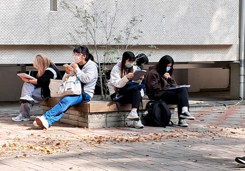 中山大學113學年度碩士暨碩專班招生考試北高兩地登場 電機所錄取率最低