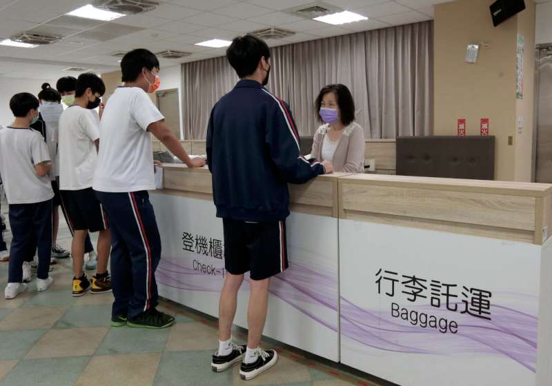 樹德家商應英科模擬機場出入境活動 情境式教學強化學生雙語力呼應108課綱