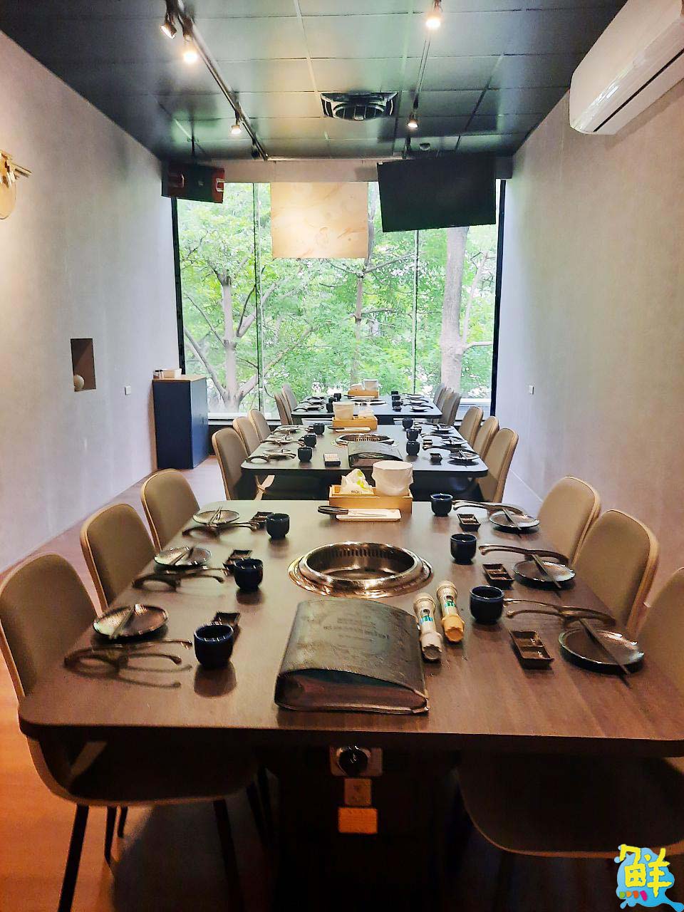 燒肉控瘋啦! 花燒肉三民店 個人燒肉 音樂歌手駐唱 私人包廂聚餐還附設KTV