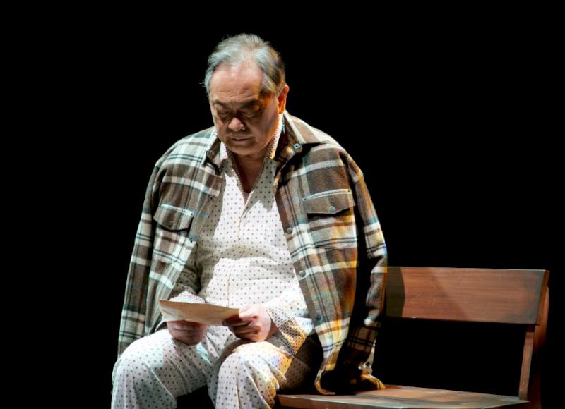 果陀劇場舞台劇《解憂雜貨店》好評加演 雜貨店爺爺張復健：與劇組情感深