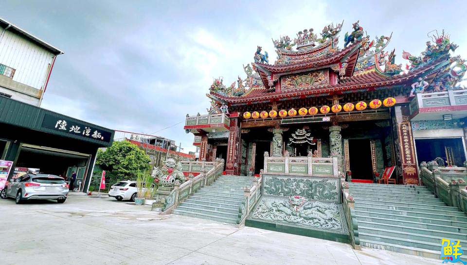 廟口銅板美食 陸地涼麵仁武店 連神明也聞香的涼麵
